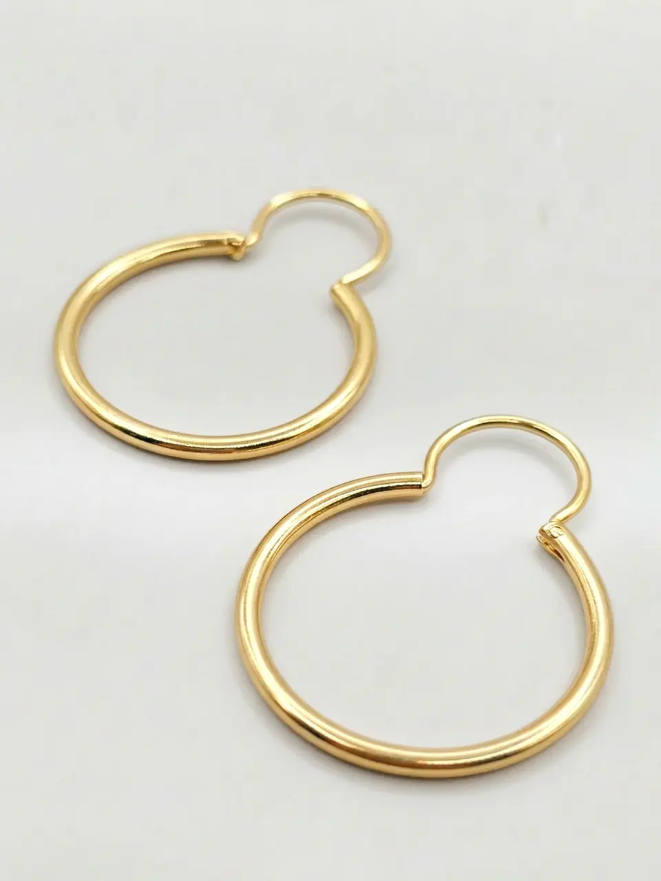 Aros Argolla Tubo con Broche de Gala Oro 18k 3