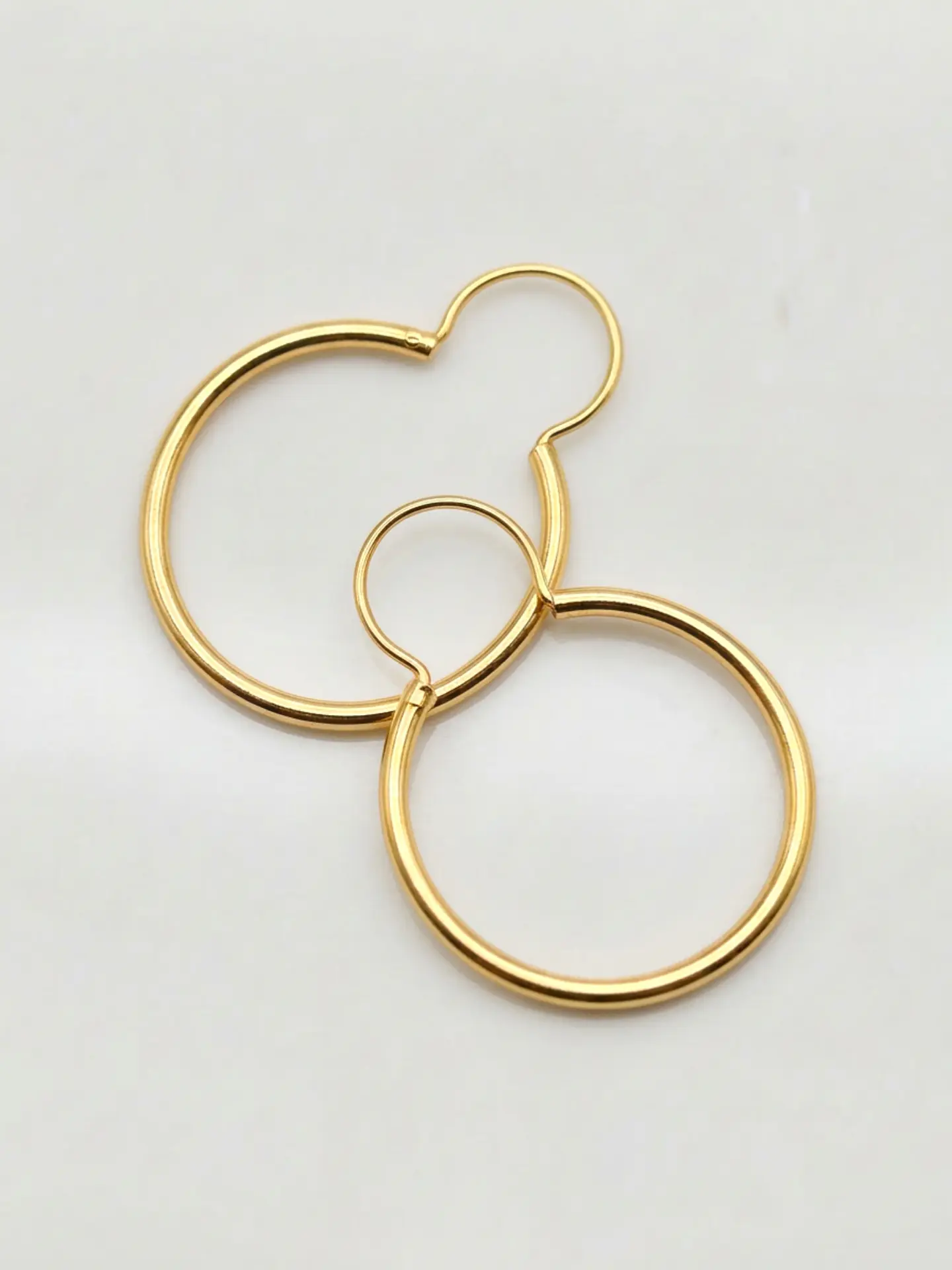 Aros Argolla Tubo con Broche de Gala Oro 18k 4