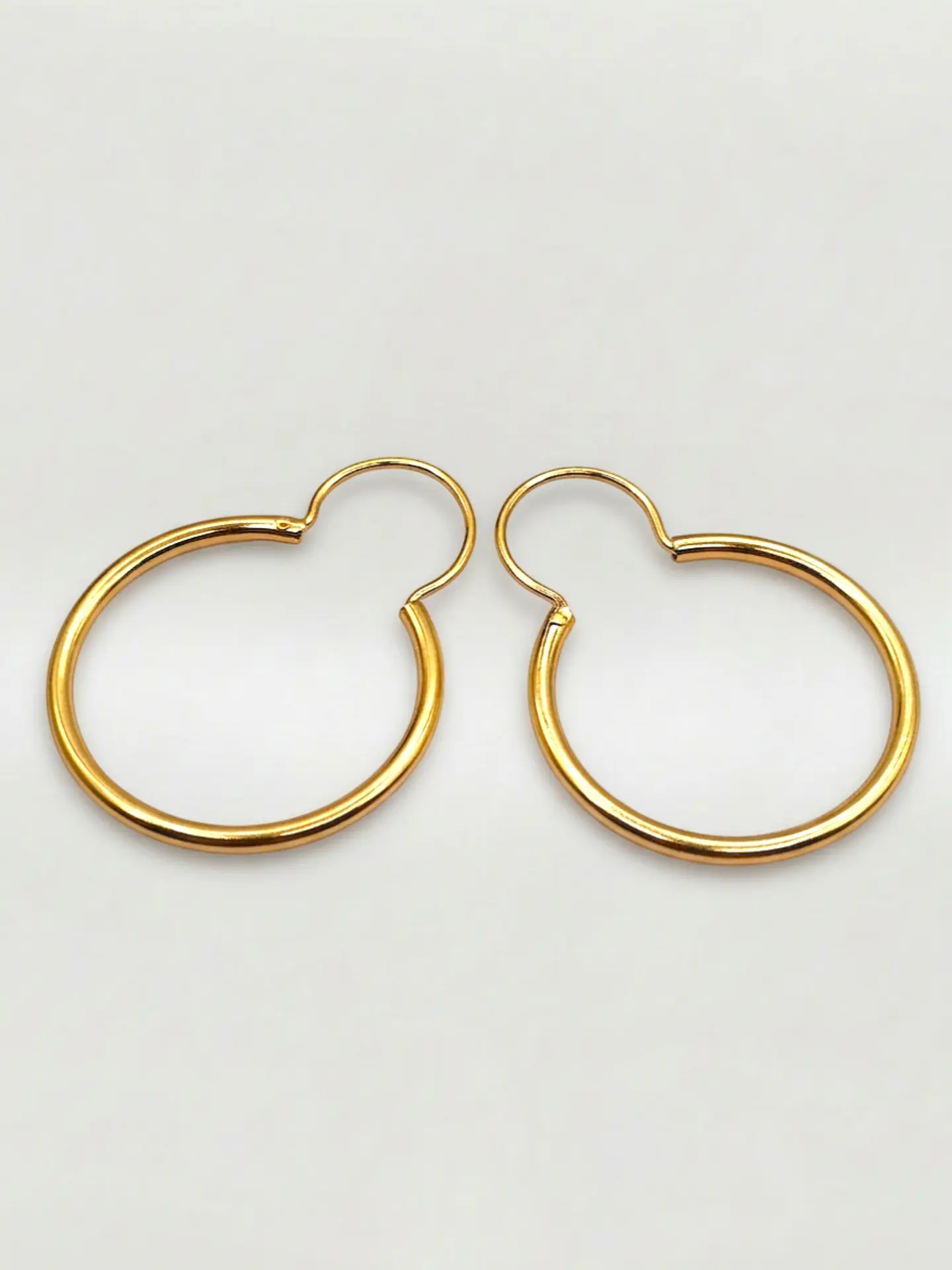 Aros Argolla Tubo con Broche de Gala Oro 18k 5