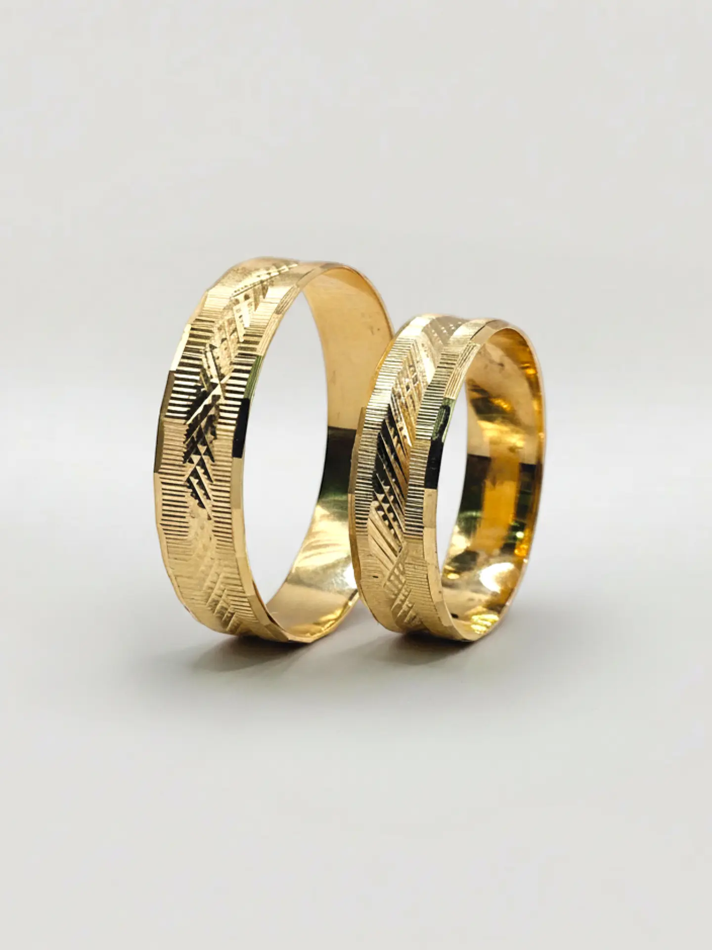 Argollas Nupciales Diseño Exclusivo 5 mm Oro 18k 3