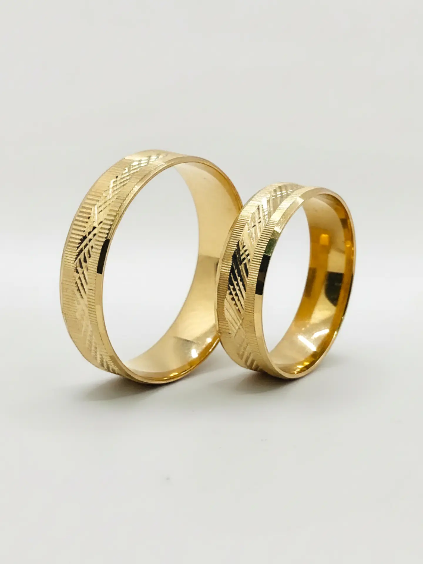 Argollas Nupciales Diseño Exclusivo 5 mm Oro 18k 5
