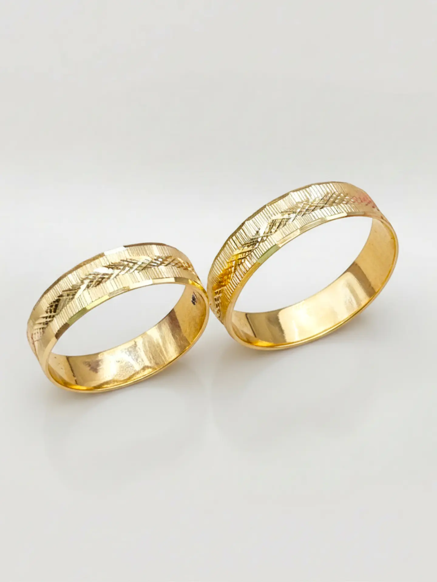 Argollas Nupciales Diseño Exclusivo 5 mm Oro 18k 7