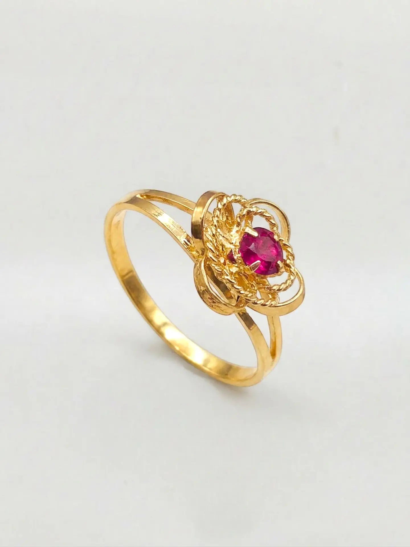 Anillo Doble Flor de Rubí Oro 18k 7
