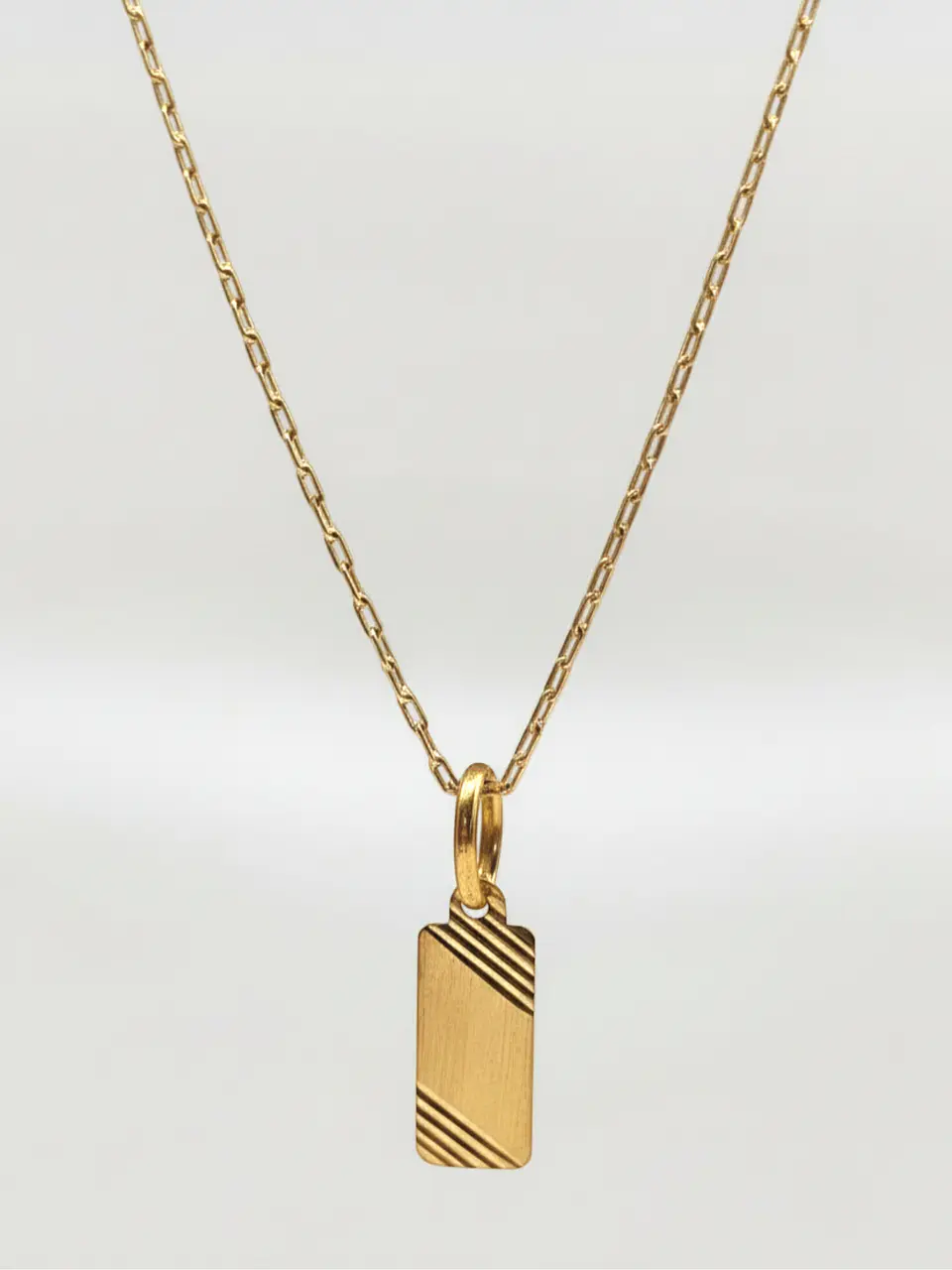 Cadena Identidad con Placa Esencia Oro 18k 1