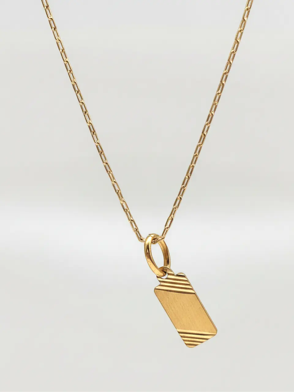 Cadena Identidad con Placa Esencia Oro 18k 2