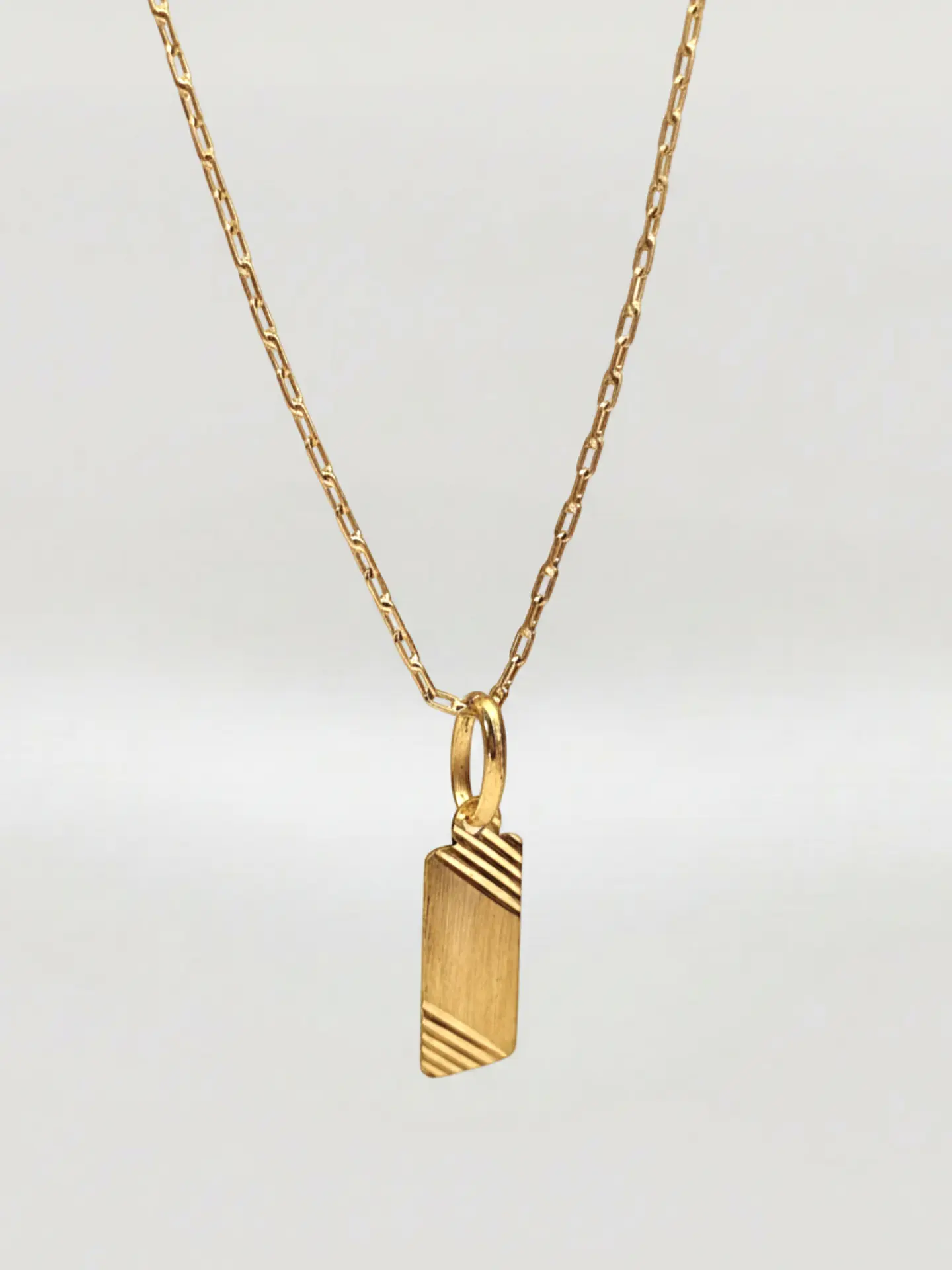 Cadena Identidad con Placa Esencia Oro 18k 3