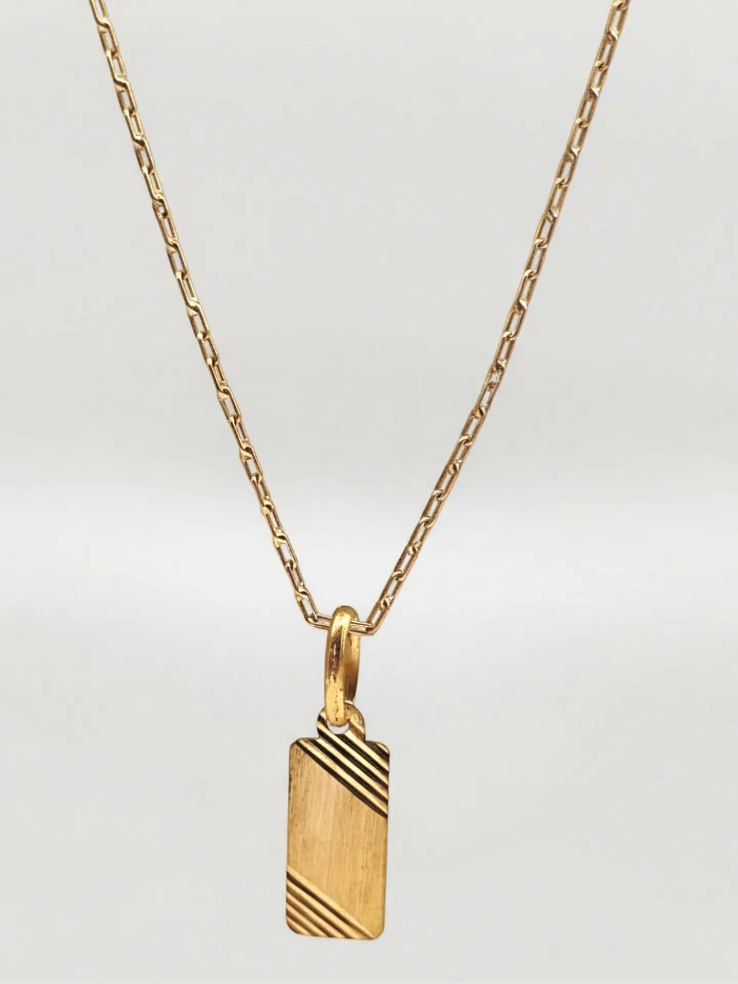 Cadena Identidad con Placa Esencia Oro 18k 4