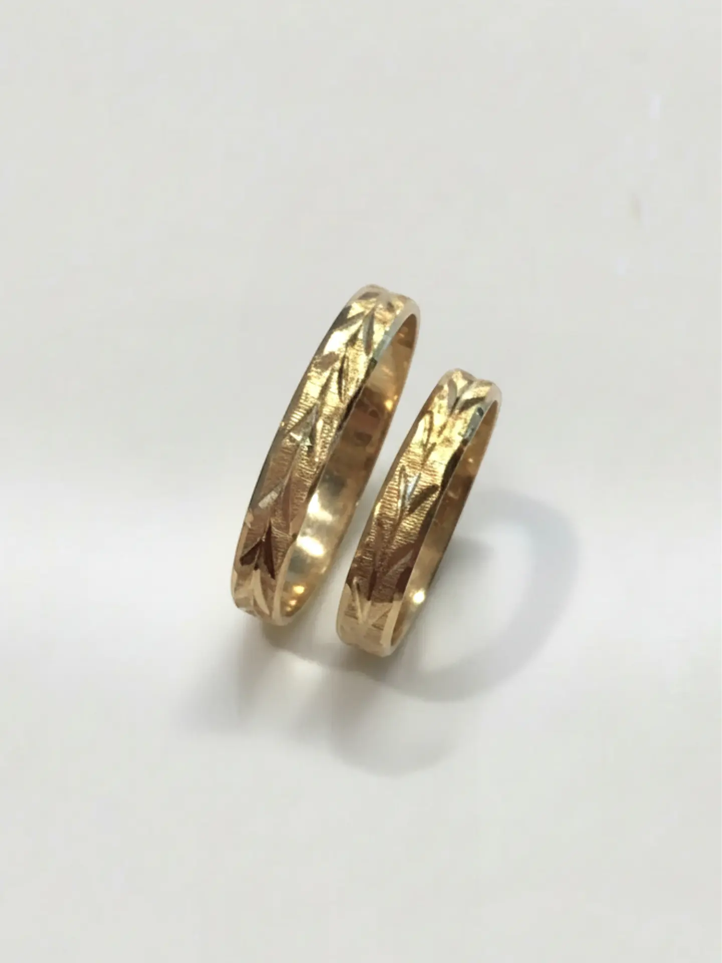 Argollas Tallado Espiga 3 mm Oro 18k 3