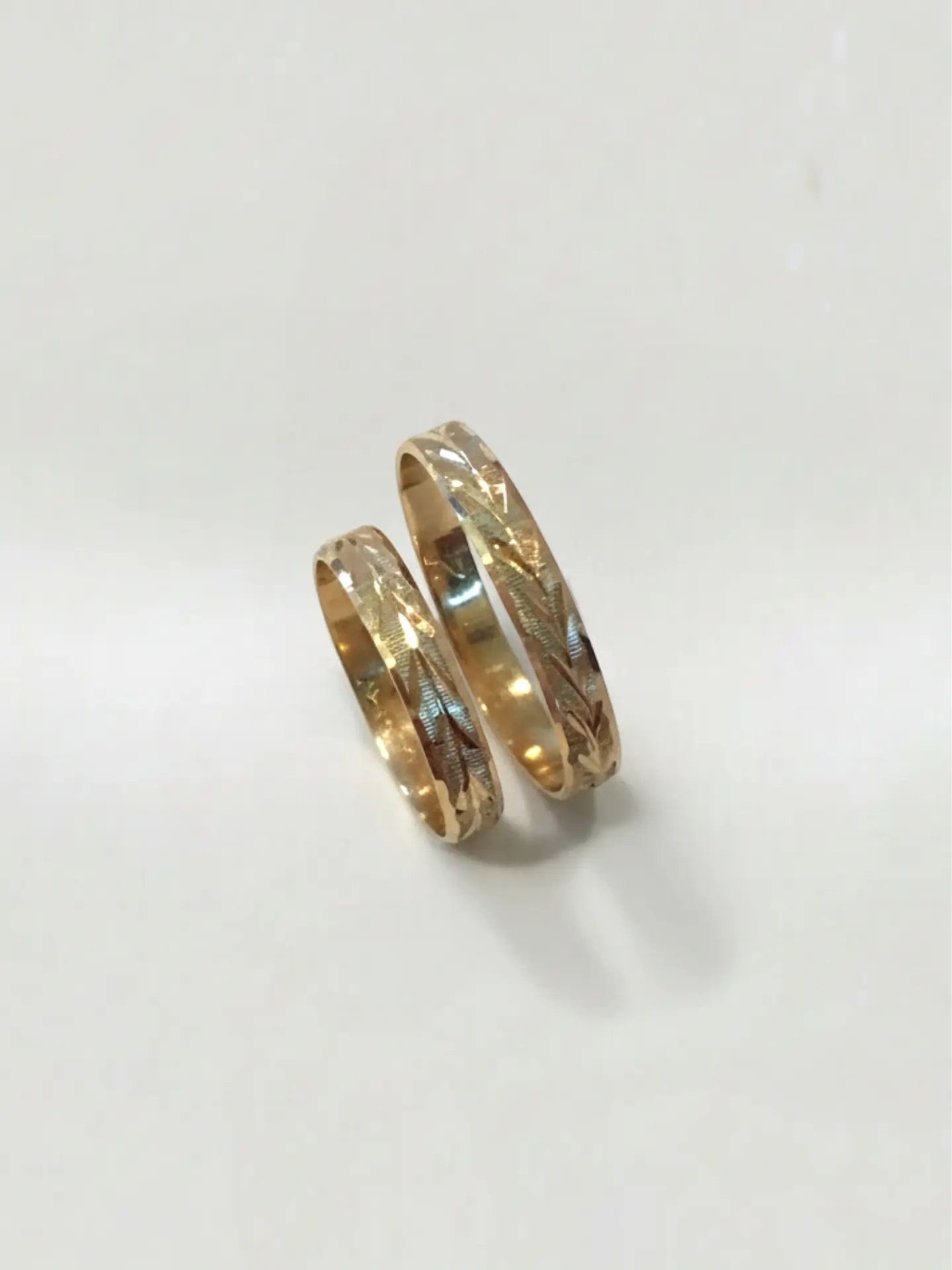 Argollas Tallado Espiga 3 mm Oro 18k 4