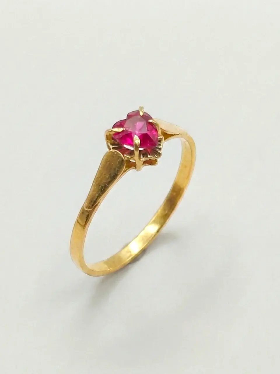 Anillo Chatón Corazón de Rubí Esencia Oro 18k 3