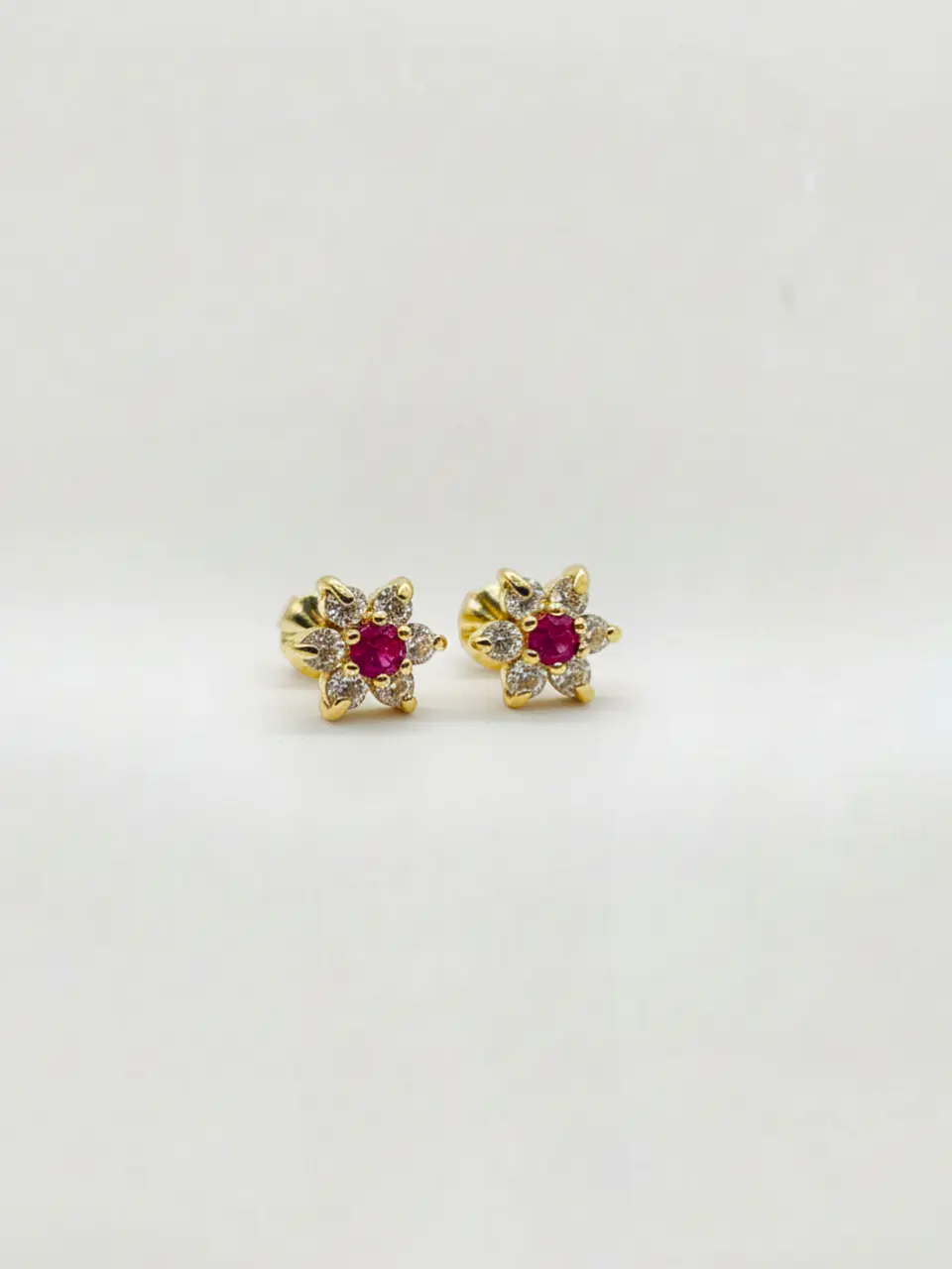 Aros Roseta Rubí de Realeza Grande Oro 18k 4