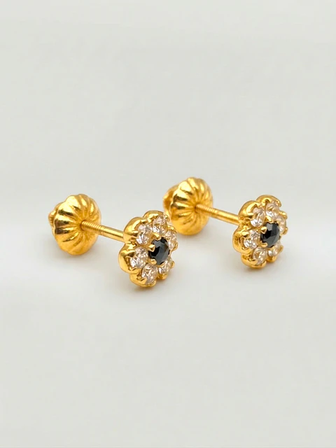 Aros Flor de Ónix y Circones Oro 18k