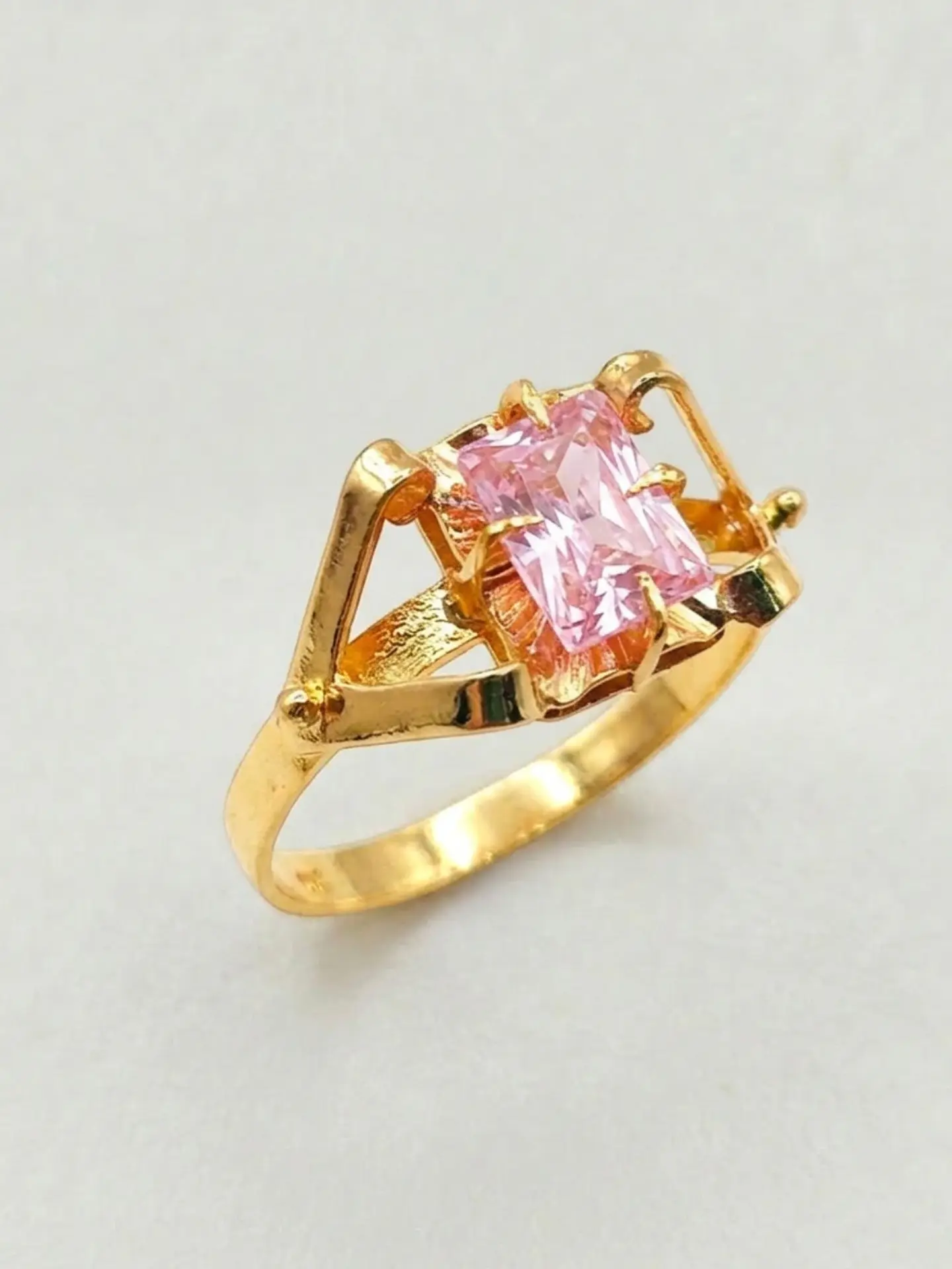 Anillo Chatón Rosa de Francia de Estatus Oro 18k 4