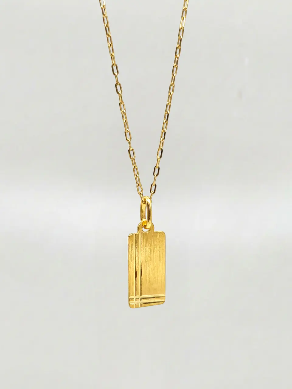 Cadena Placa Esculpida de Autor Oro 18k 4