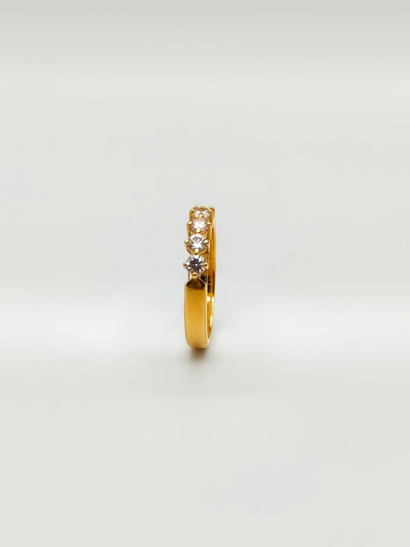 Anillo Medio Cintillo Destellos Circón Oro 18k 4