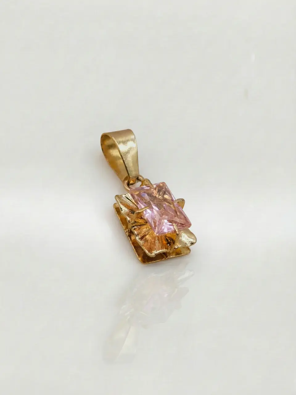 Colgante Chatón Cuadrado Rosa de Francia Oro 18k 2