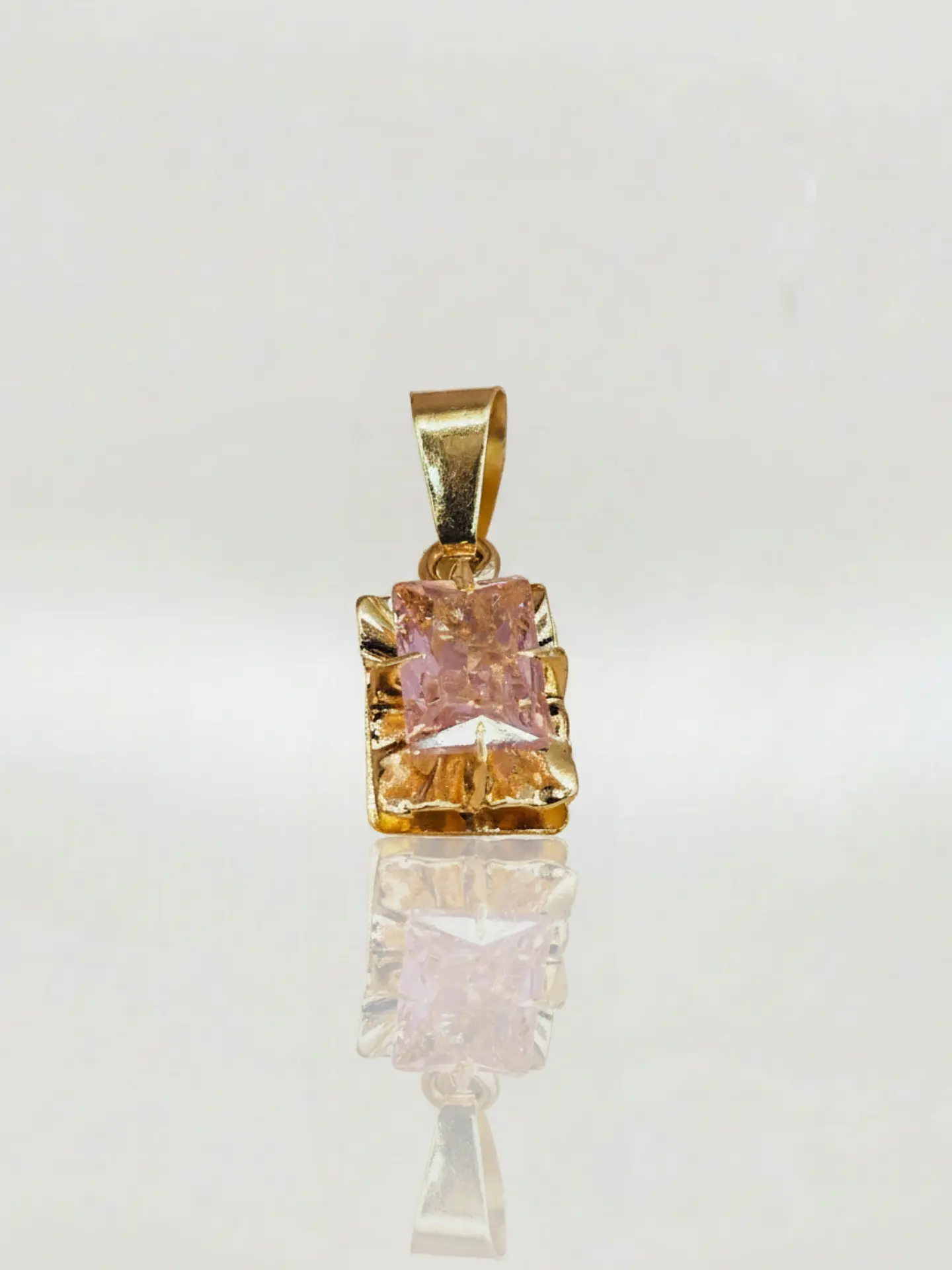 Colgante Chatón Cuadrado Rosa de Francia Oro 18k 3