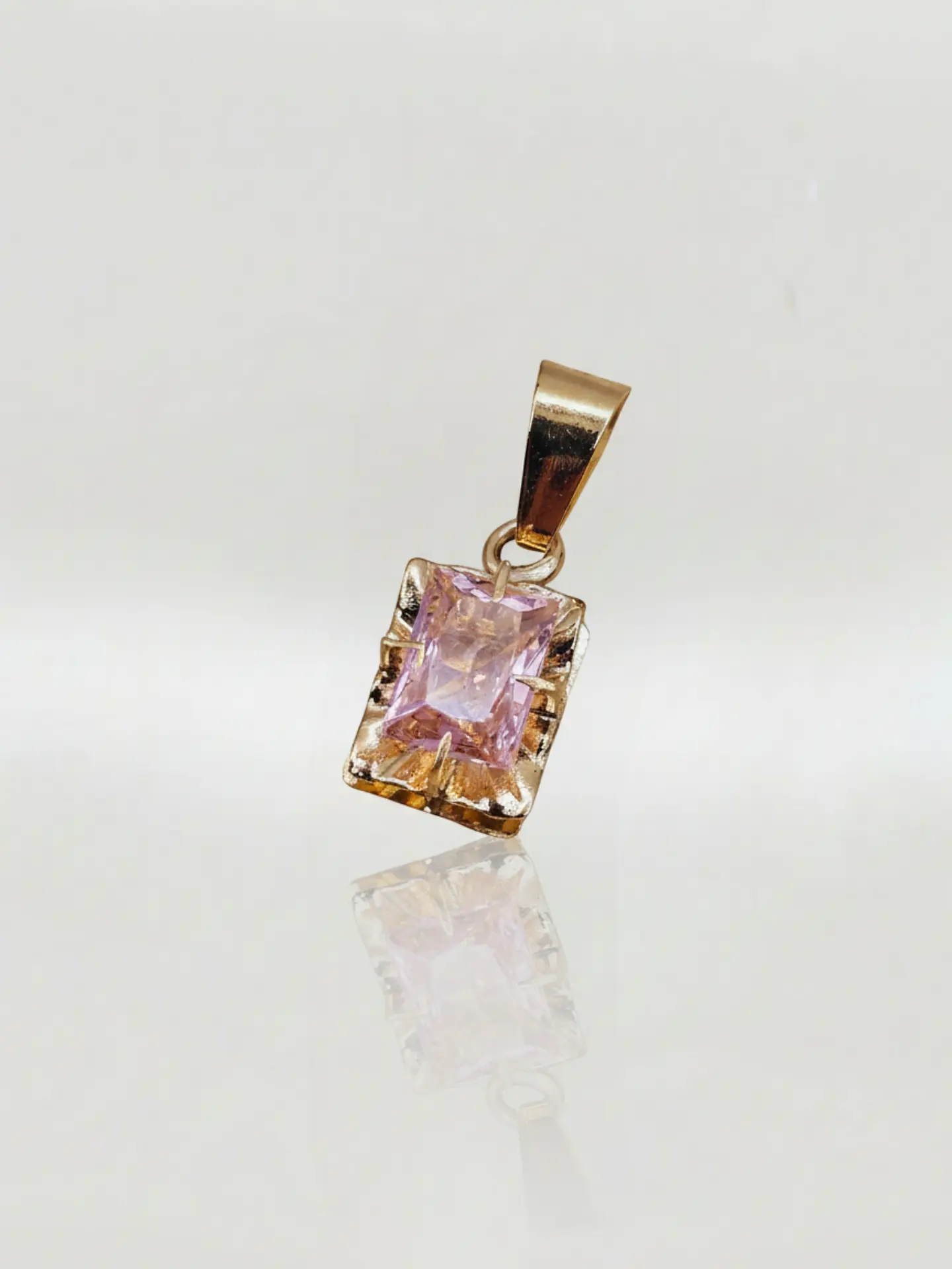 Colgante Chatón Cuadrado Rosa de Francia Oro 18k 4