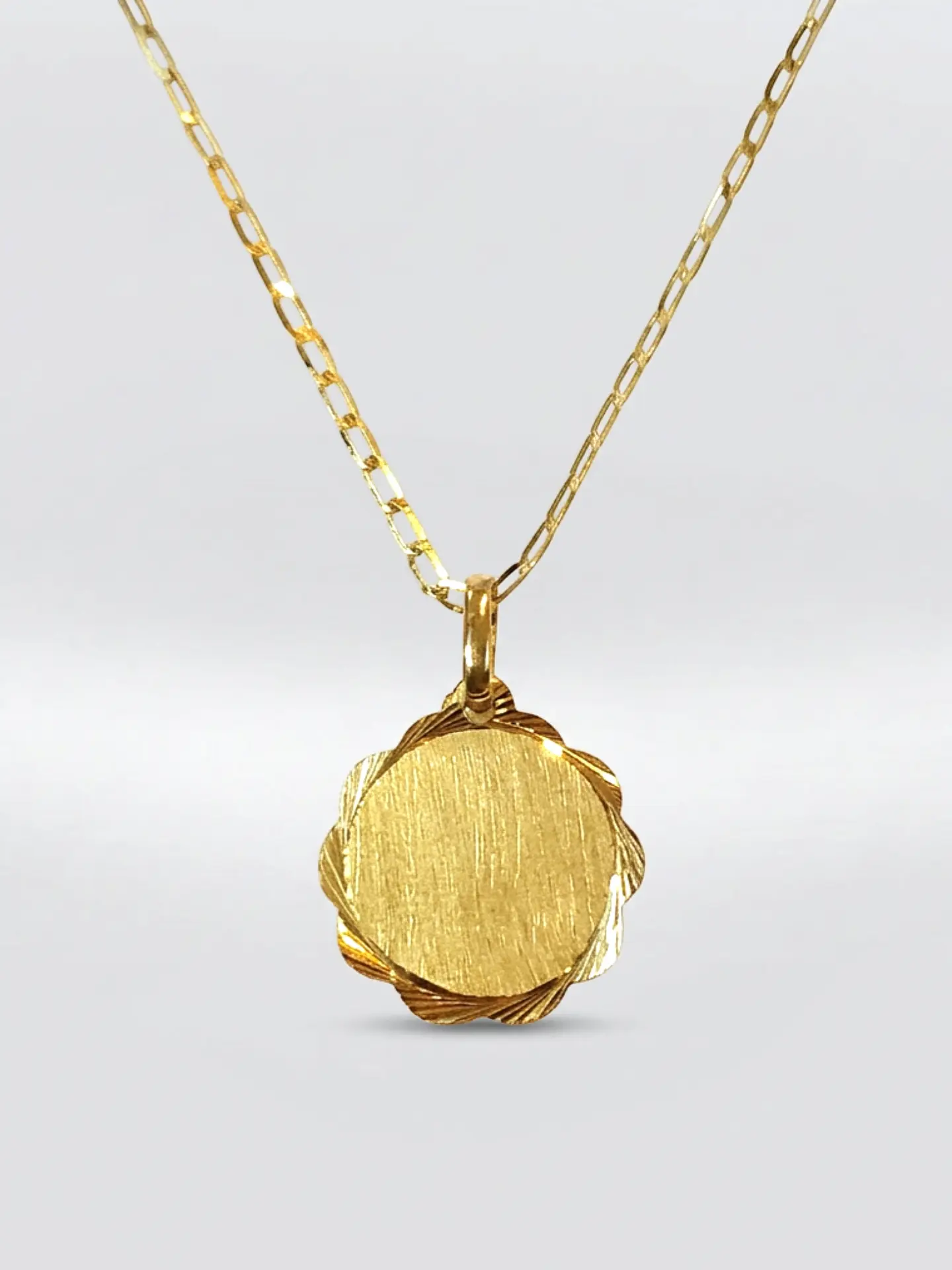 Cadena Americana Disco de Flores Oro 18k 2