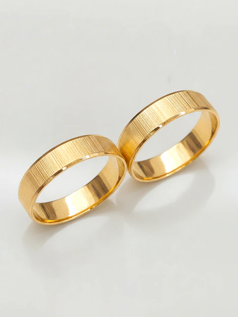 Argollas Nupciales Mil Rayas 4 mm Oro 18k