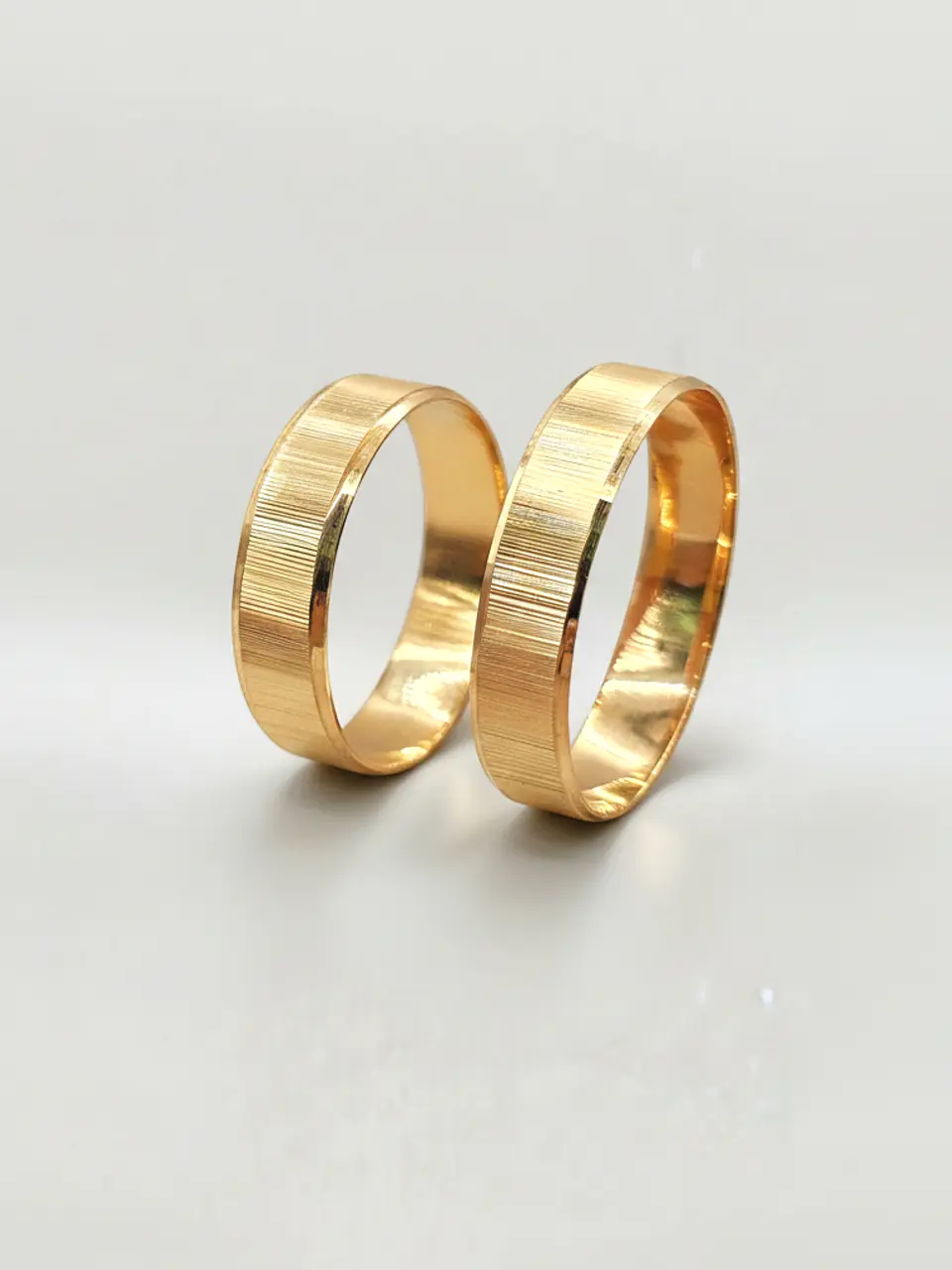 Argollas Nupciales Mil Rayas 4 mm Oro 18k 4