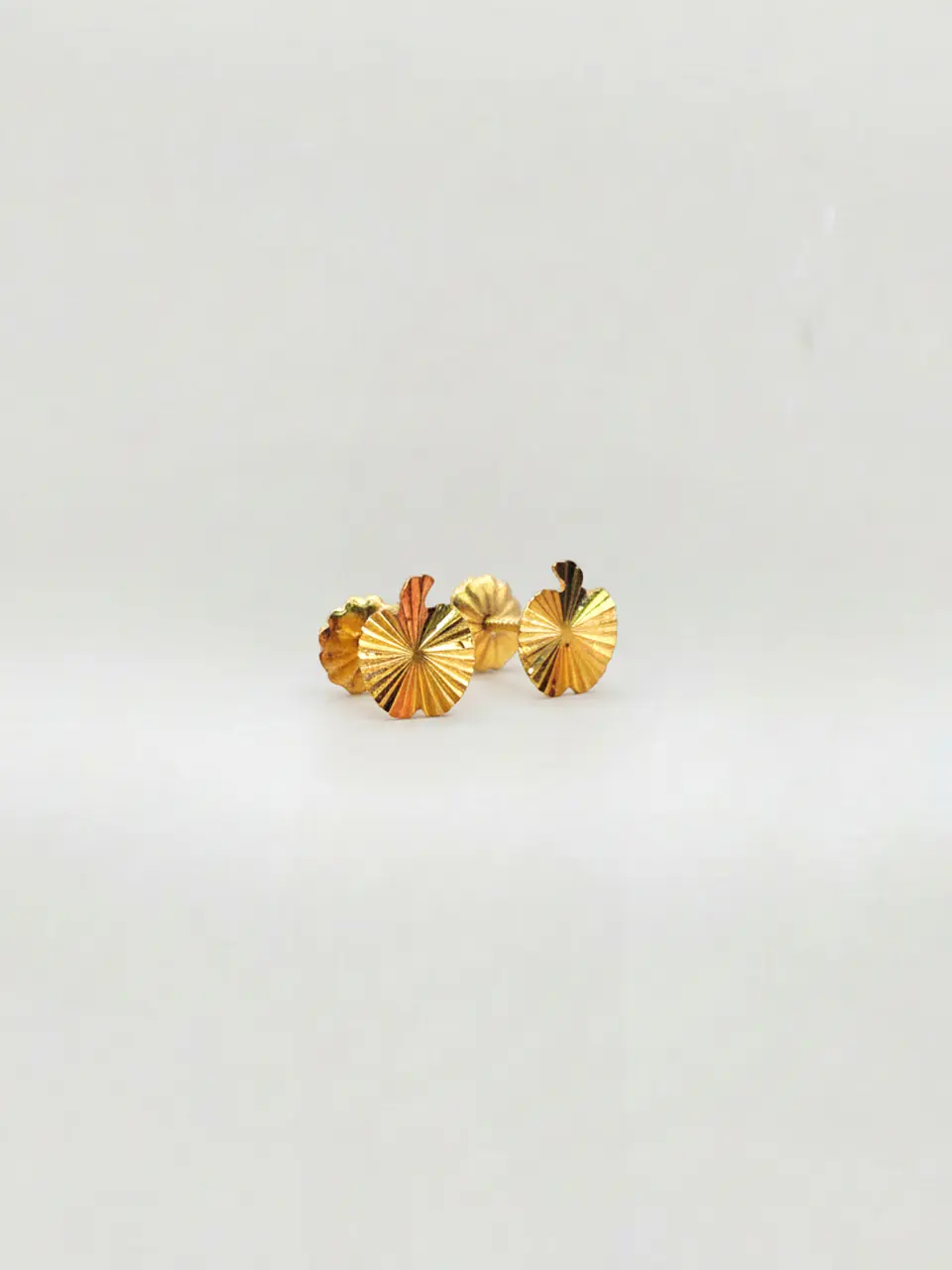 Aros Manzana de la Suerte Satín Grande Oro 18k 4