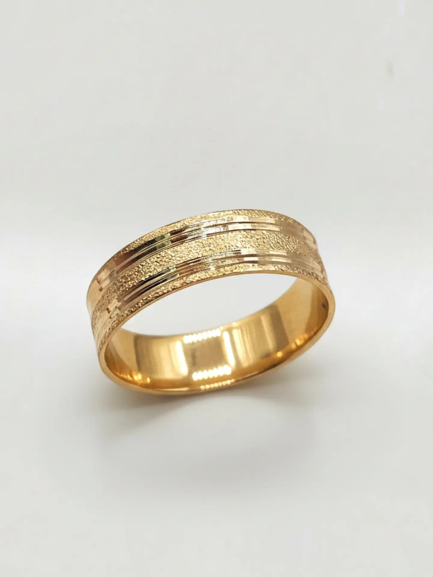 Argolla Individual Brillo de Satín Mediano Oro 18k 4