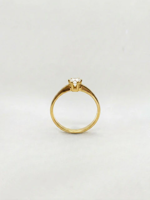 Anillo Solitario Corazón de Brillo Circón Oro 18k