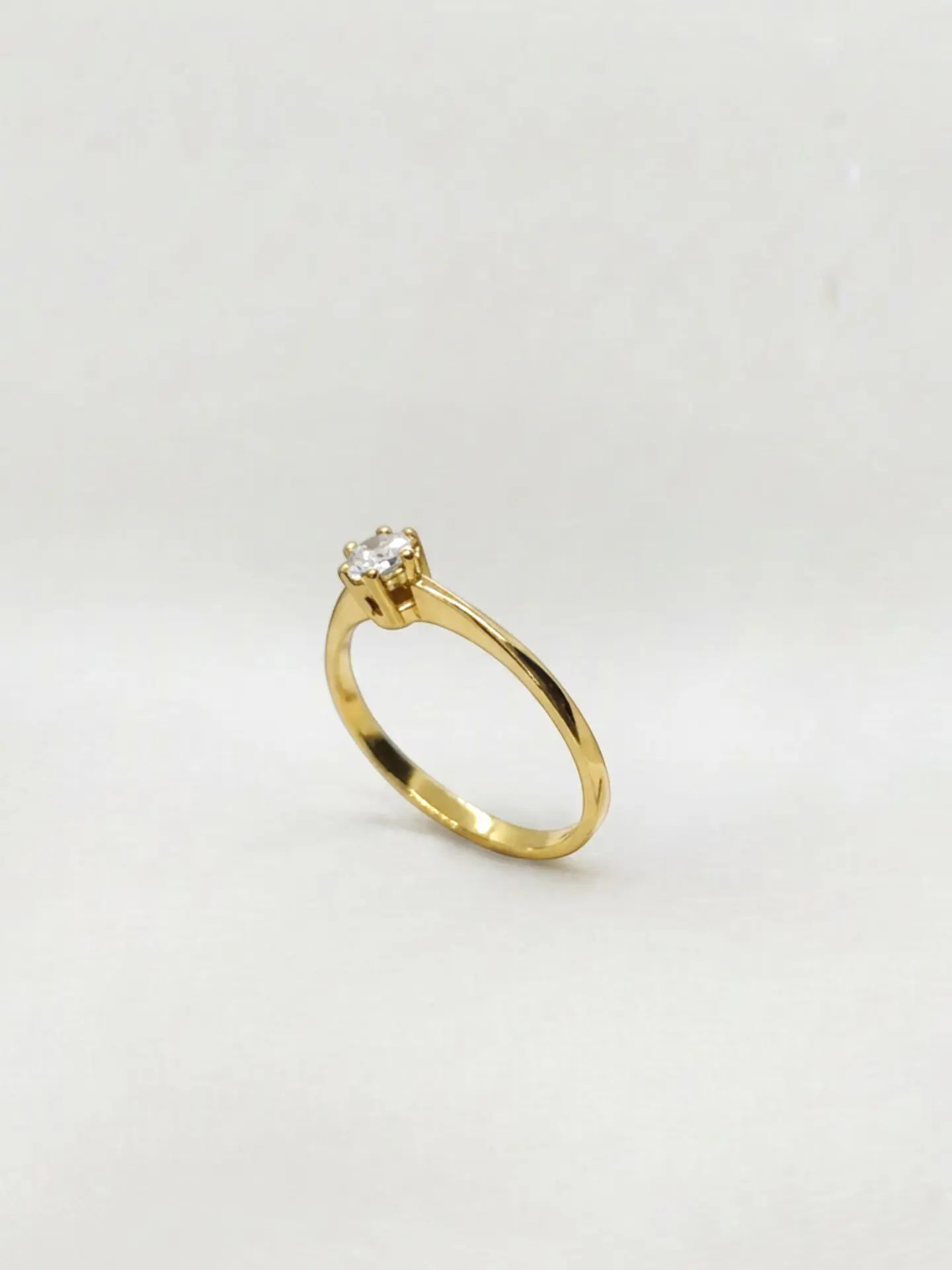 Anillo Solitario Corazón de Brillo Circón Oro 18k 2