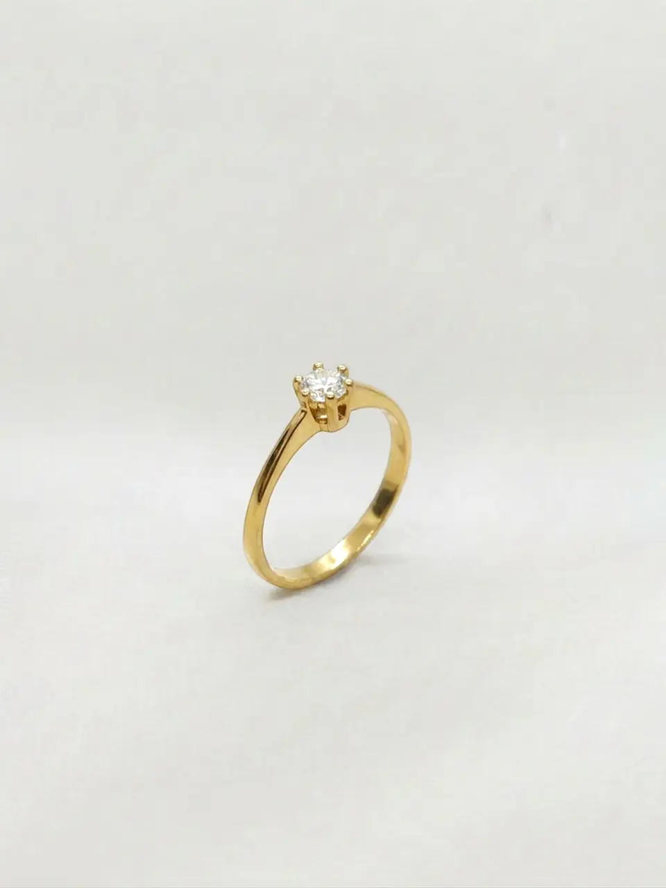 Anillo Solitario Corazón de Brillo Circón Oro 18k 4