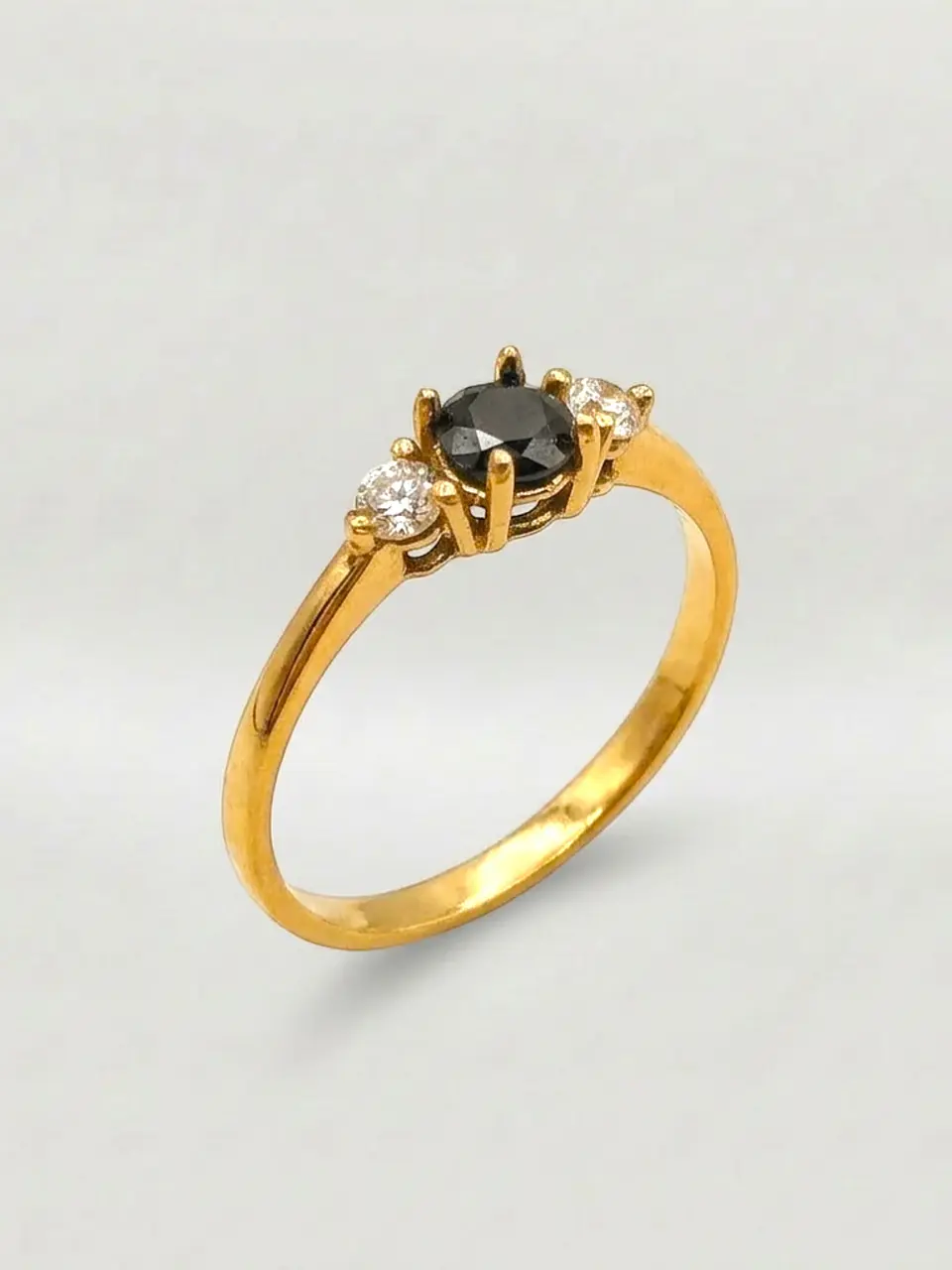 Anillo Princesa Ónix y Circones Oro 18k 1