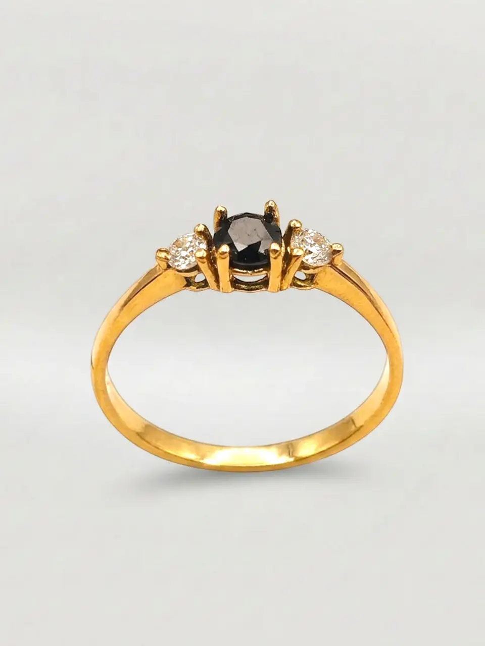 Anillo Princesa Ónix y Circones Oro 18k 4