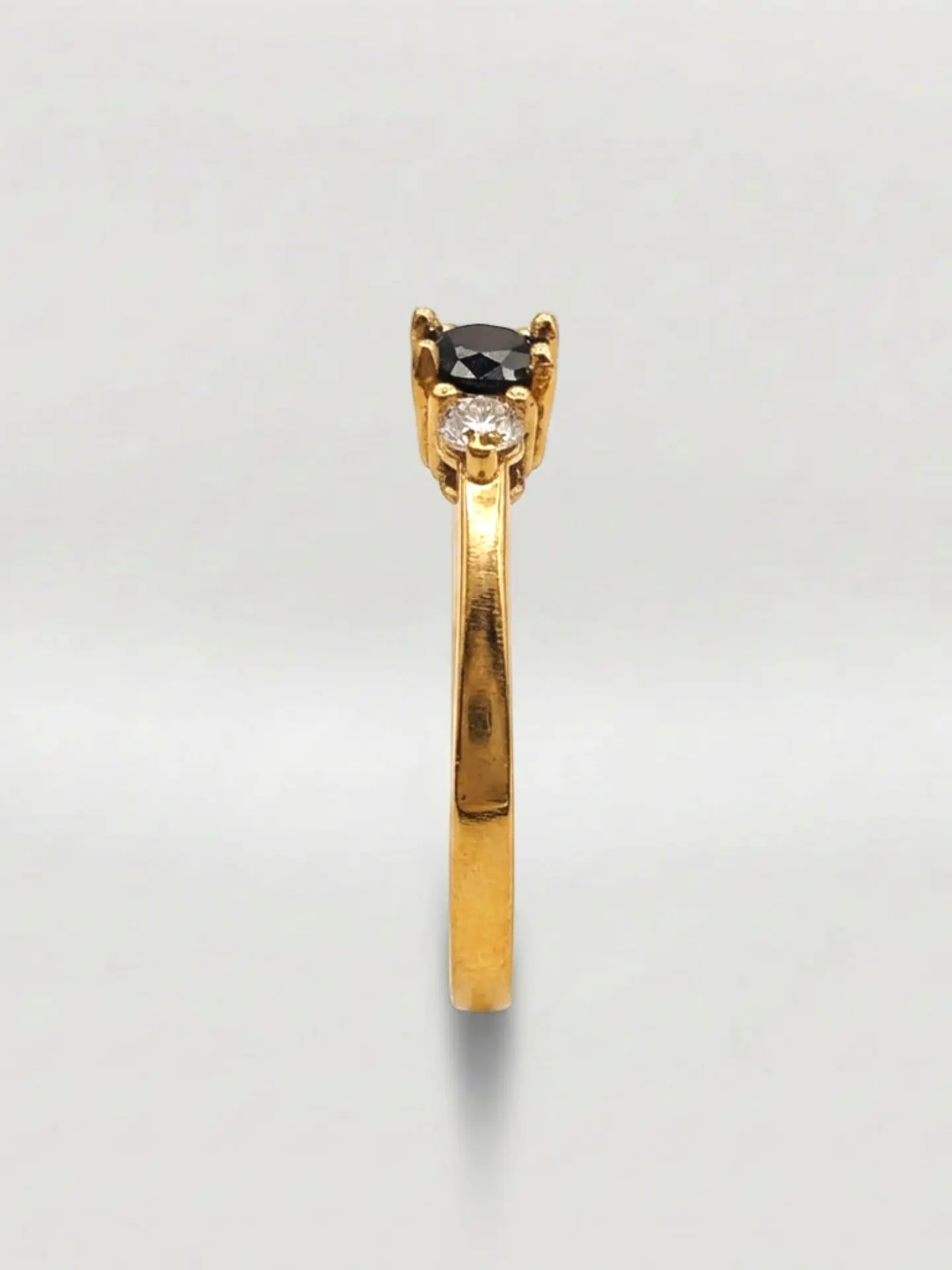 Anillo Princesa Ónix y Circones Oro 18k 7