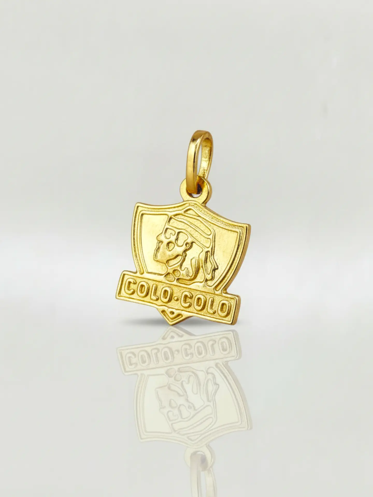 Colgante Escudo Pasión Deportiva Oro 18k 3