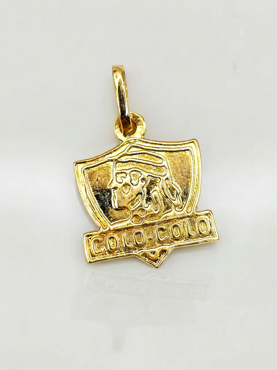 Colgante Escudo Pasión Deportiva Oro 18k 5