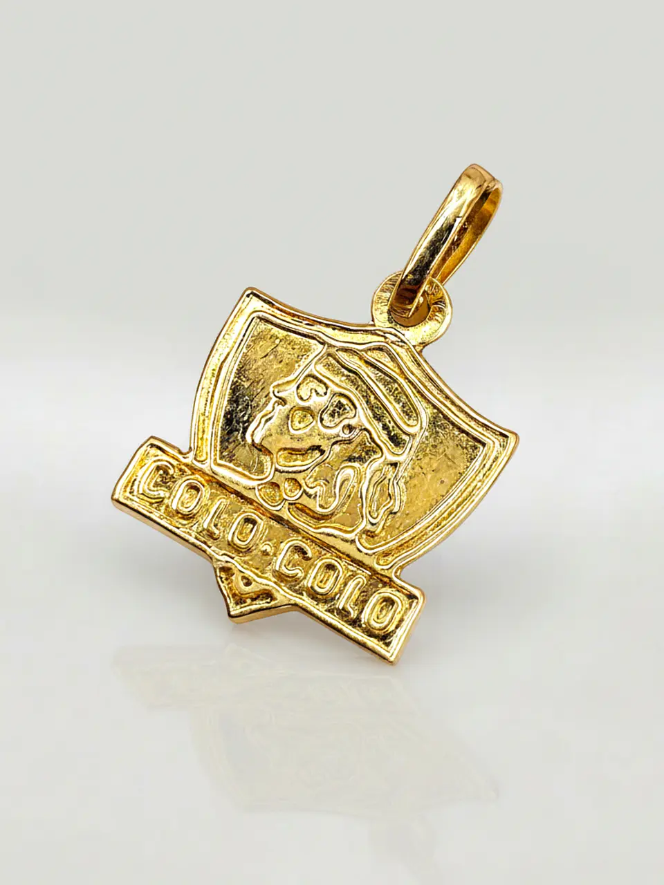 Colgante Escudo Pasión Deportiva Oro 18k 2