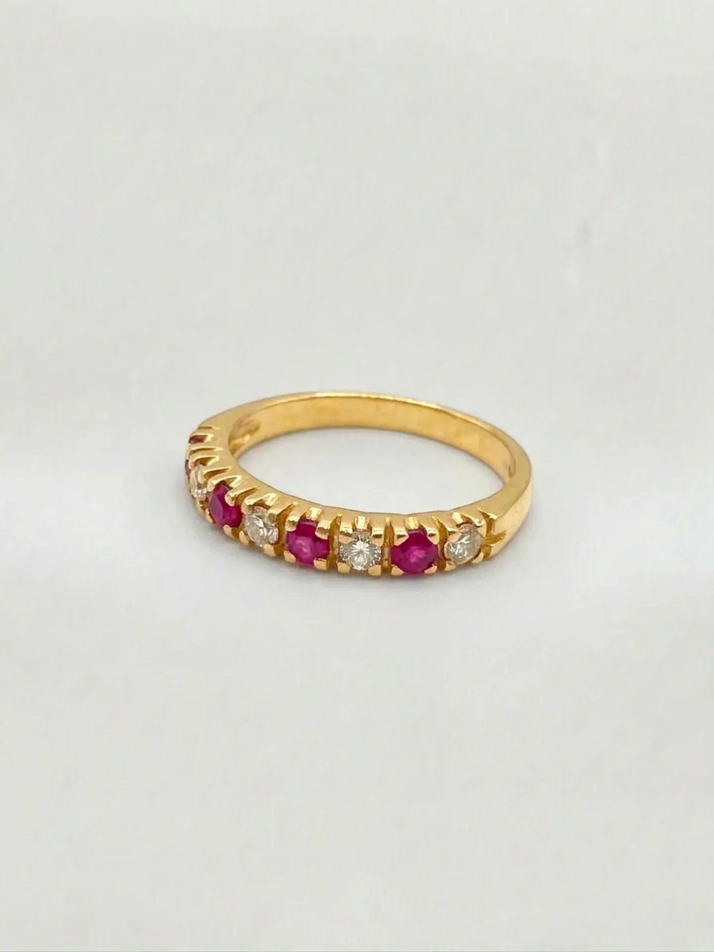 Anillo Medio Cintillo Pasión de Rubí y Circones Oro 18k 2