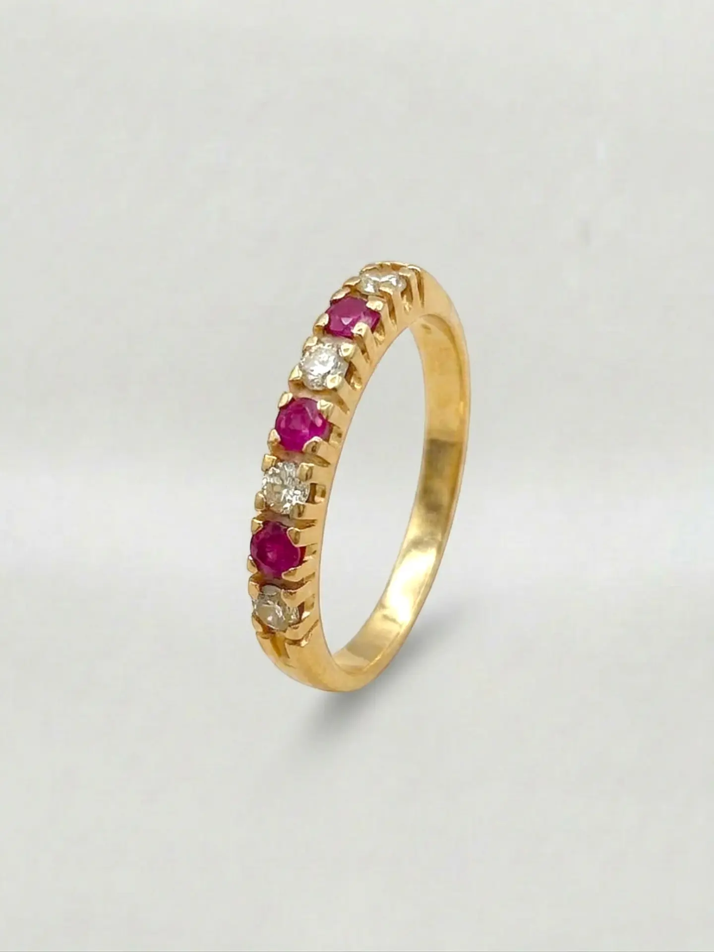 Anillo Medio Cintillo Pasión de Rubí y Circones Oro 18k 7