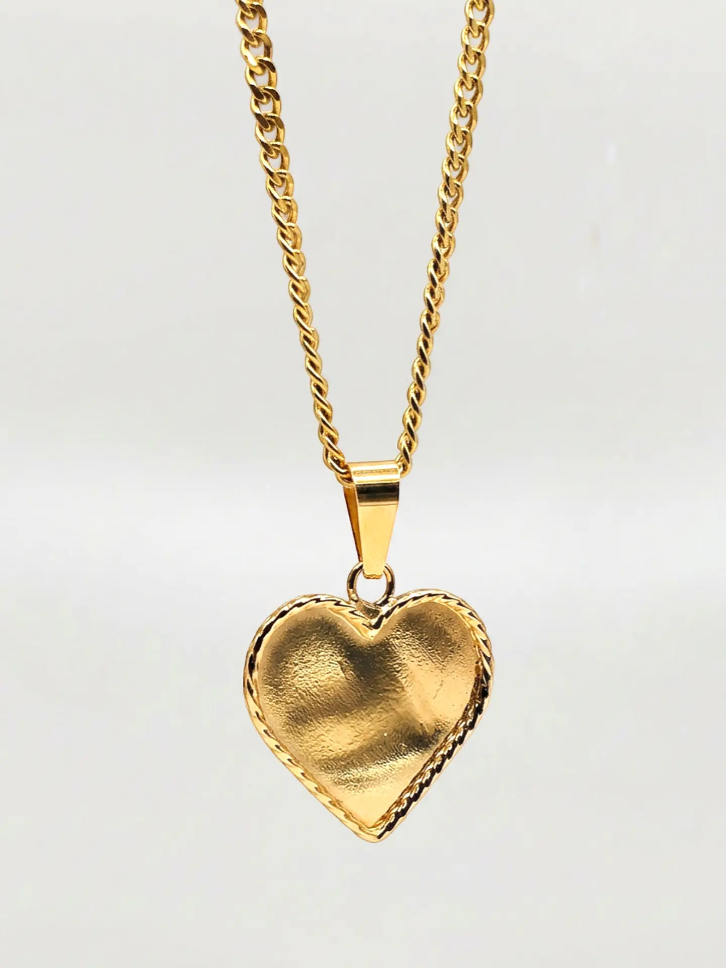 Cadena Grumete Corazón Majestuoso Oro 18k 5