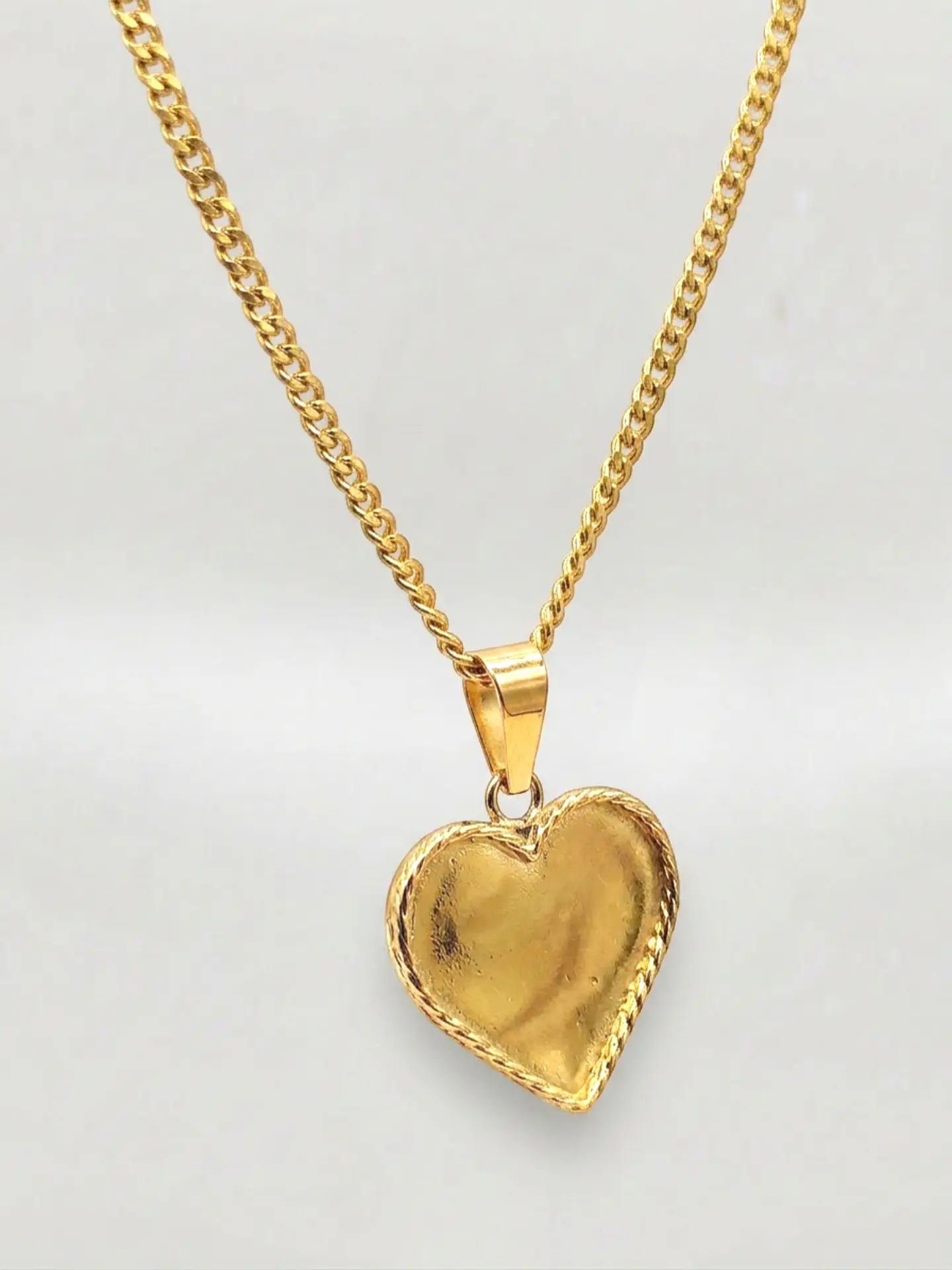Cadena Grumete Corazón Majestuoso Oro 18k 6