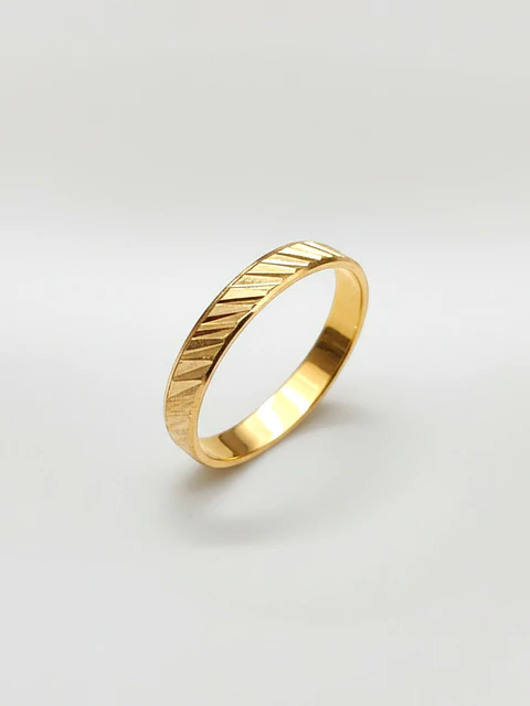 Anillo Ilusión Diagonal Minimalista Oro 18k