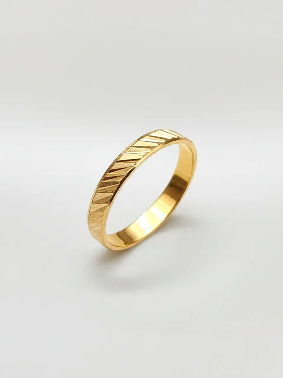 Anillo Ilusión Diagonal Minimalista Oro 18k 2