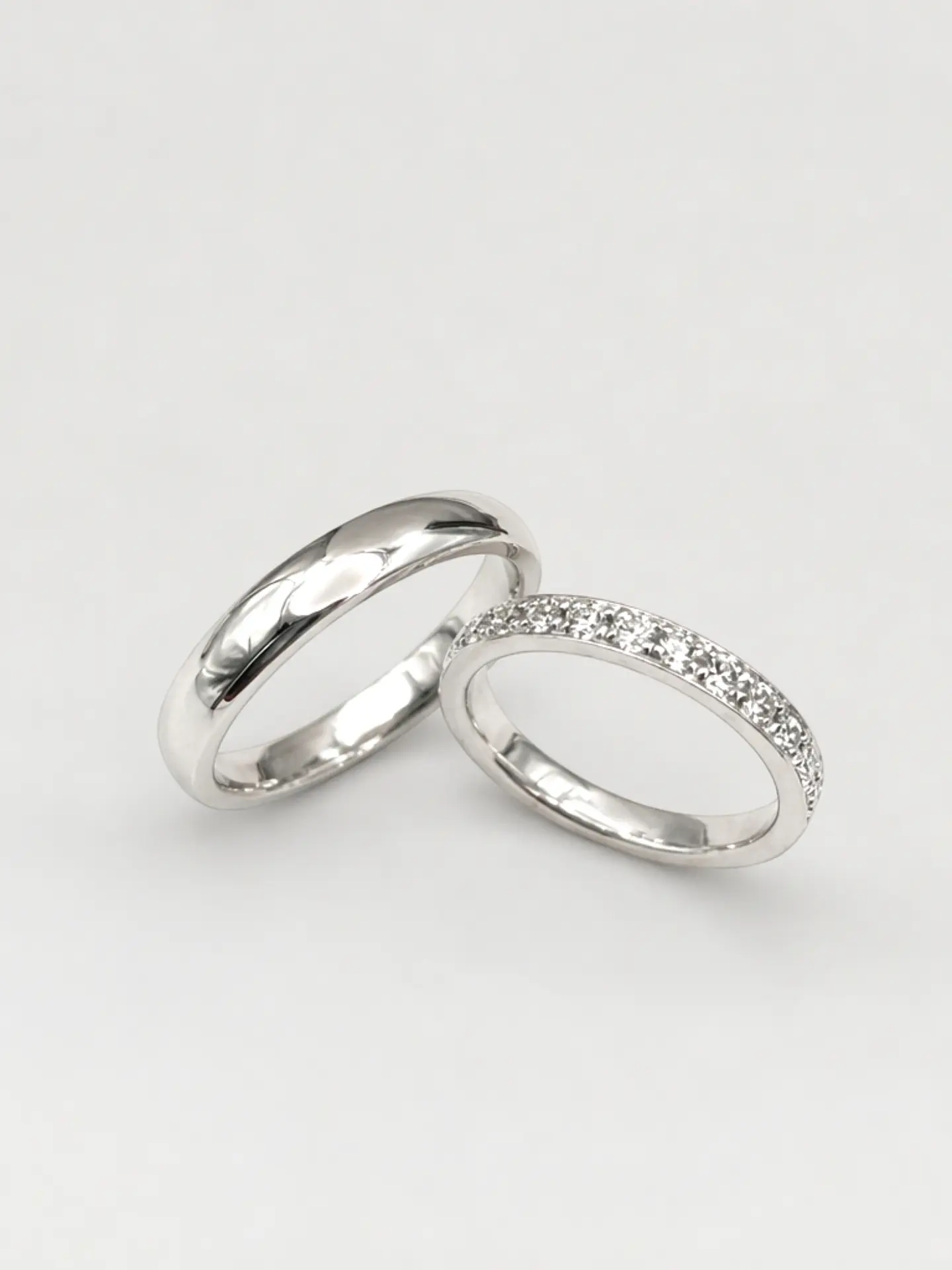 Argollas Estilo Inglés y Cintillo Nupcial Oro Blanco 18k 5