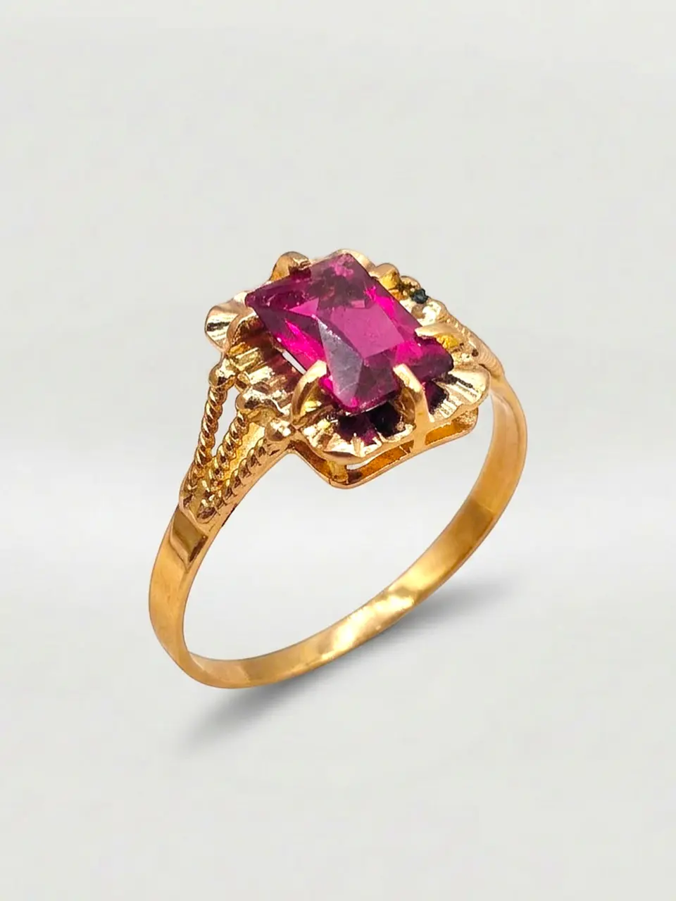 Anillo Chatón Rubí Real Cuadrado Oro 18k 4