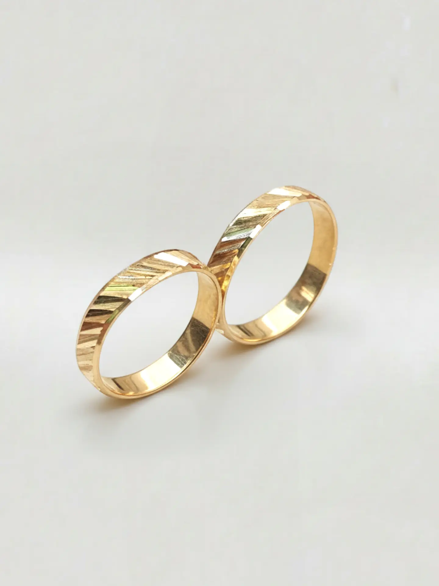 Argollas Nupciales Tallado Diagonal 3 mm Oro 18k 3