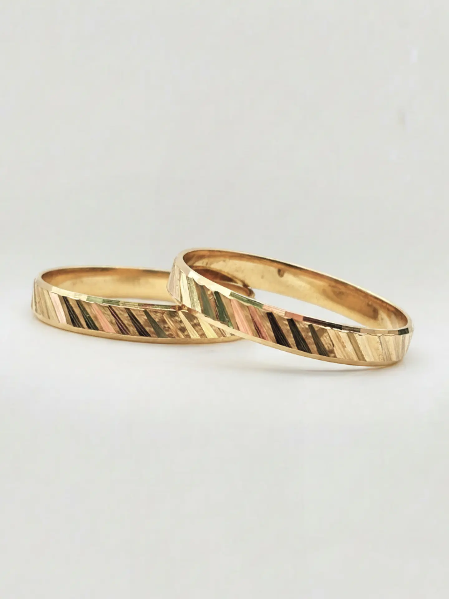 Argollas Nupciales Tallado Diagonal 3 mm Oro 18k 1