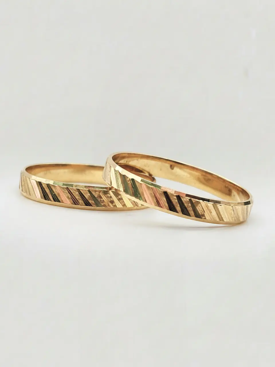 Argollas Nupciales Tallado Diagonal 3 mm Oro 18k 1