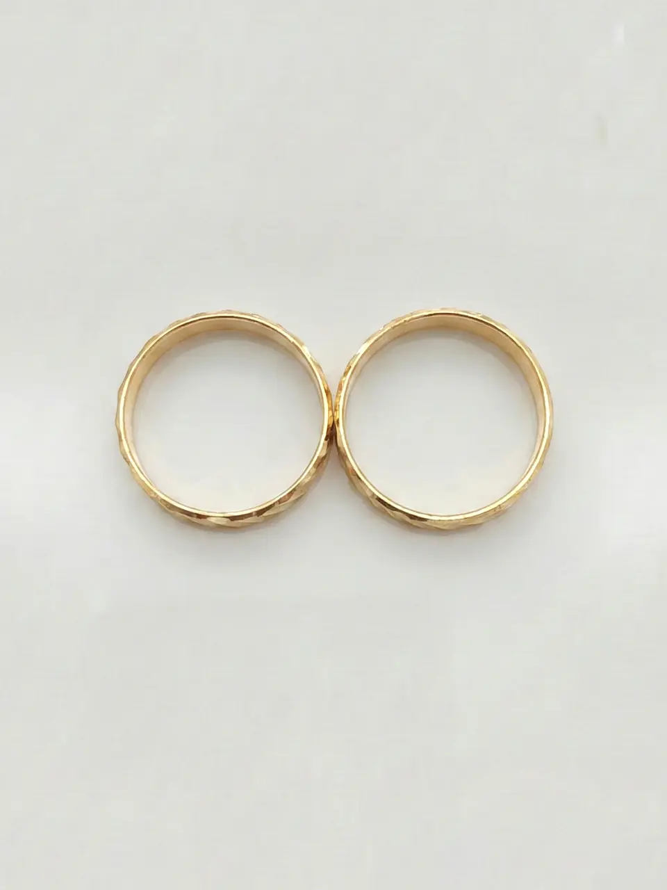 Argollas Nupciales Tallado Diagonal 3 mm Oro 18k 2