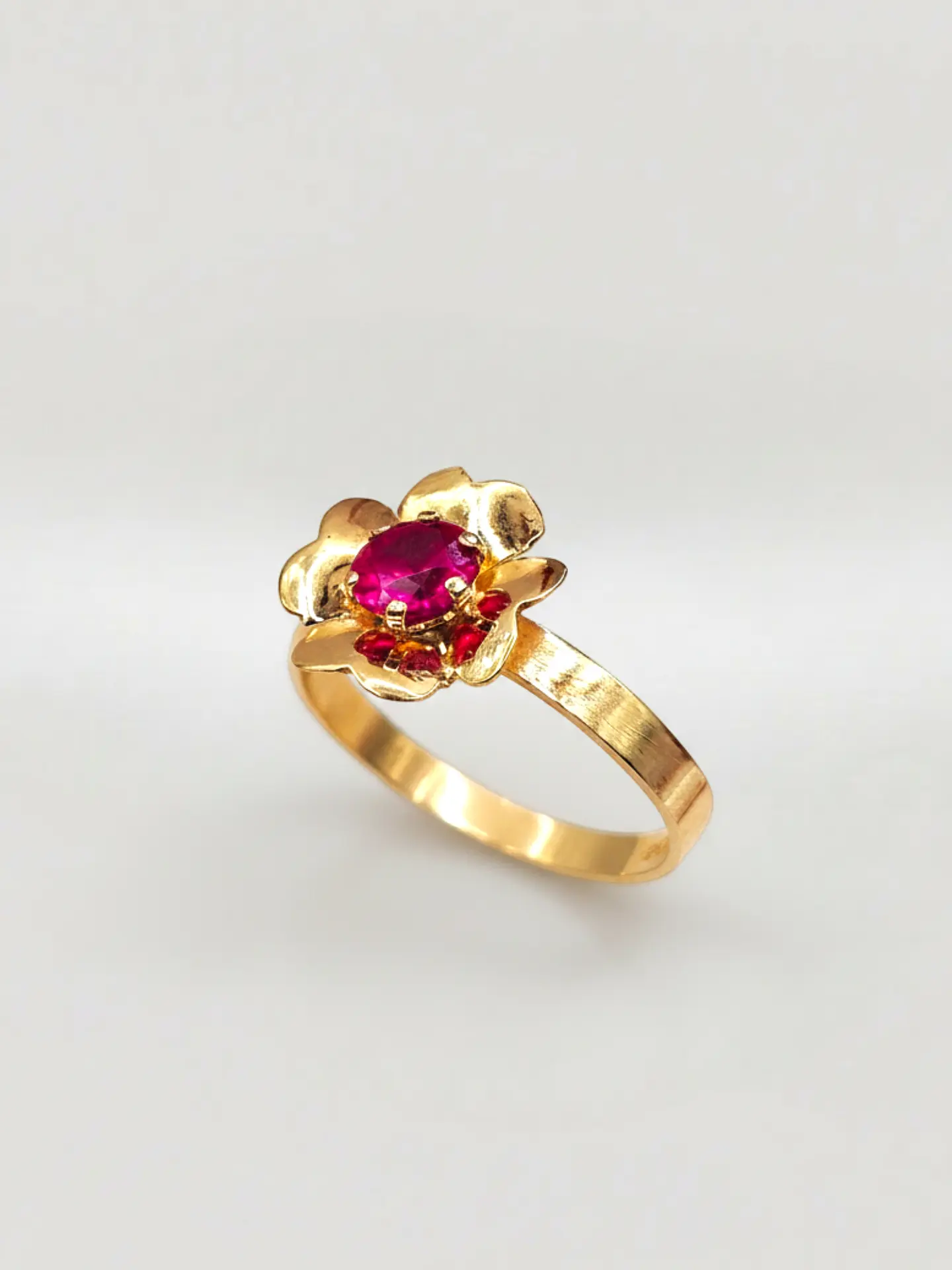 Anillo Flor de Rubí Pasión Oro 18k 2