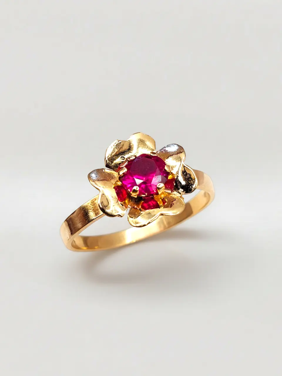 Anillo Flor de Rubí Pasión Oro 18k 3